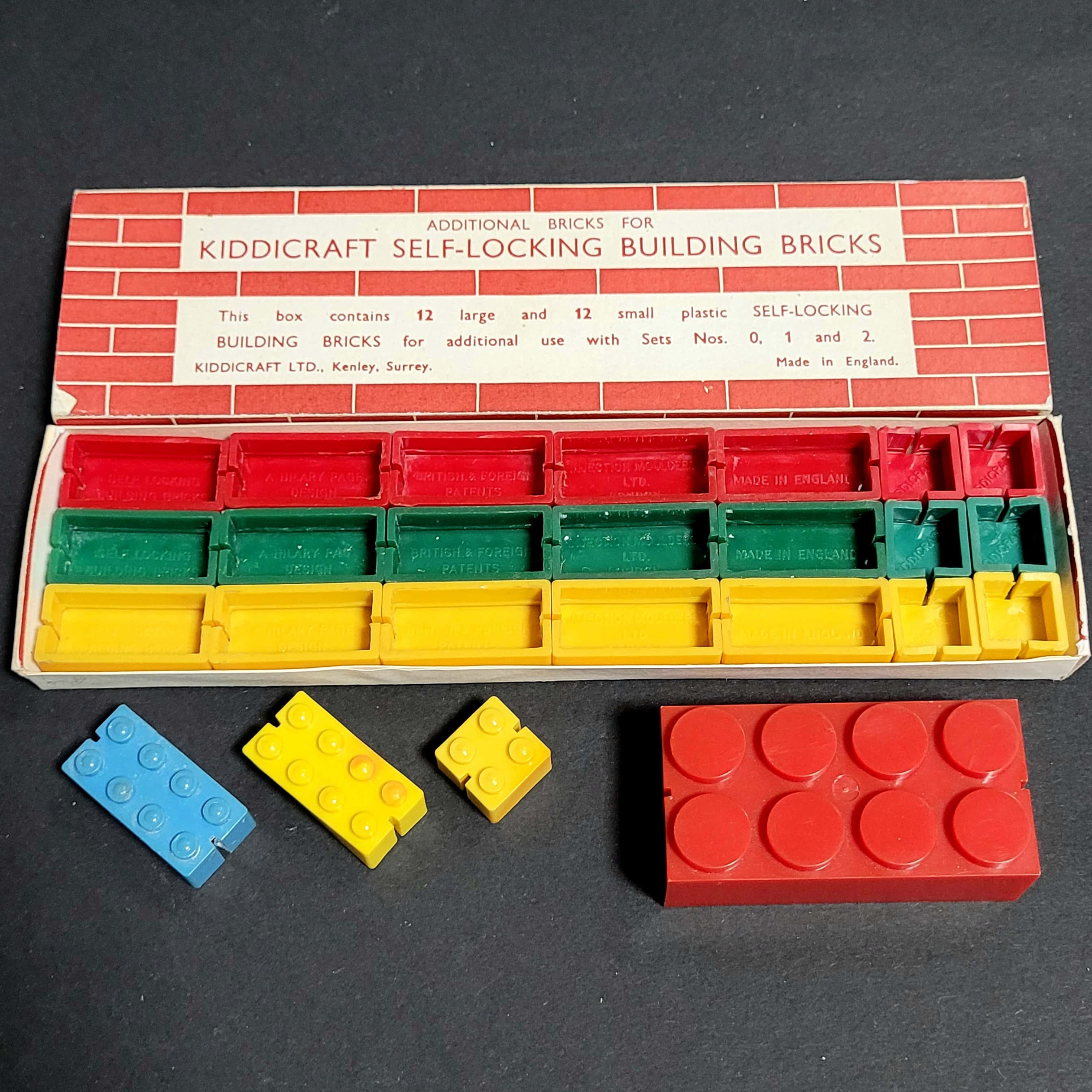 Kiddicraft set and bricks